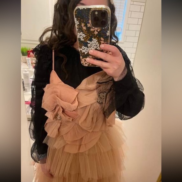 🩷Anthropologie Kavita Bhartia Rosette Tiered Gown🩷 - Picture 4 of 5